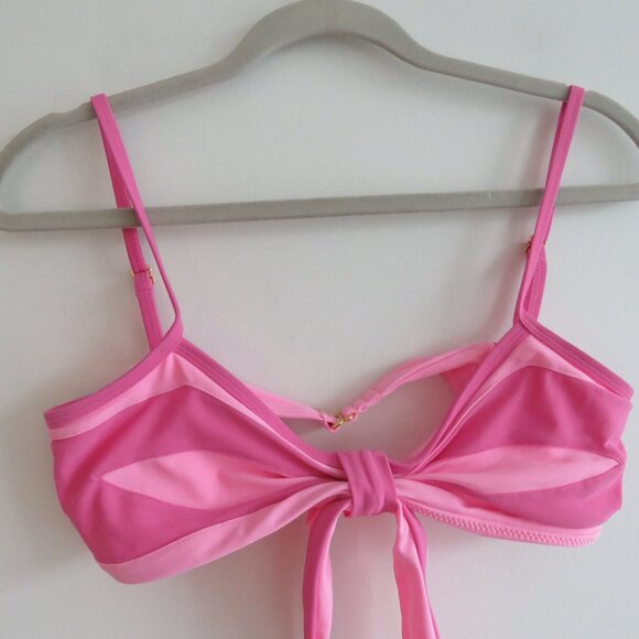 93 PLAY STREET Sophie Butterfly Bikini Top in Poppy Pink Feminine Y2K - Size M - Picture 3 of 13